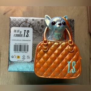 Taylor Swift chihuahua in a purse ornament